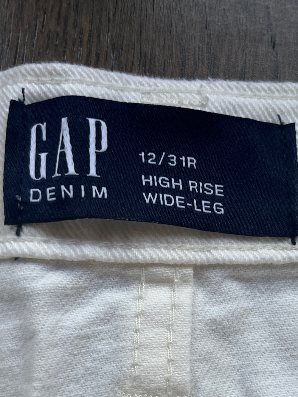 GAP Women’s White Straight-Leg Chinos - Picture 5 of 6